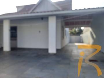 Casa no bairro Belmira Novaes, Lado Praia