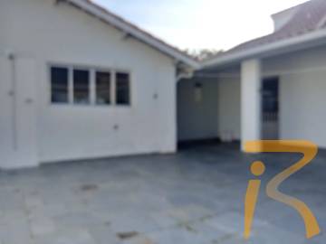 Casa no bairro Belmira Novaes, Lado Praia